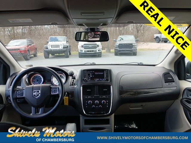 Used 2019 Dodge Grand Caravan SE w/ UConnect Hands-Free Group image 13