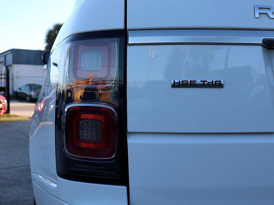 Used 2019 Land Rover Range Rover HSE image 38