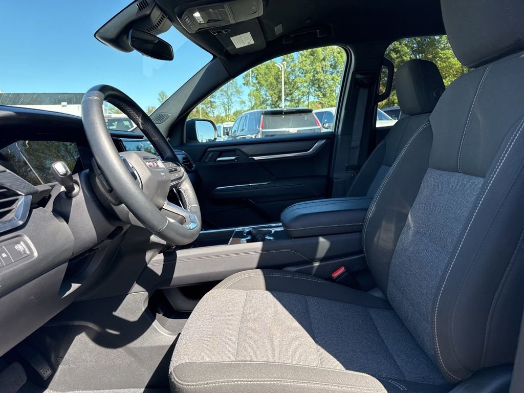 Used 2025 GMC Acadia Elevation FWD image 9