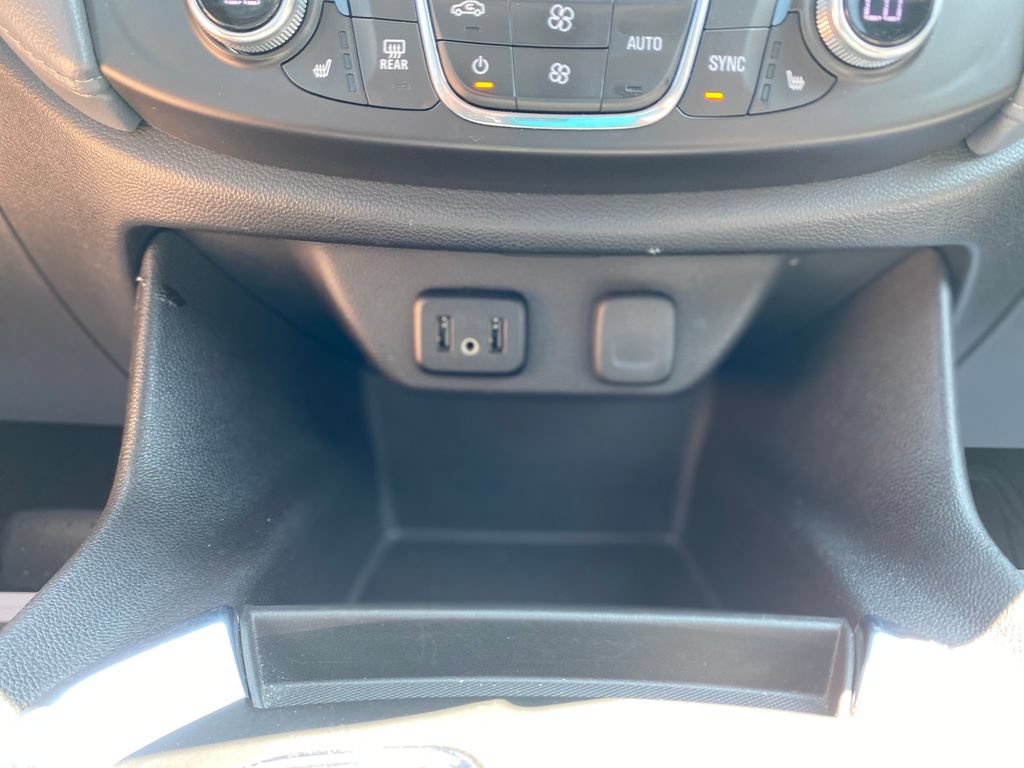 Used 2018 Chevrolet Traverse LT AWD/4WD image 24