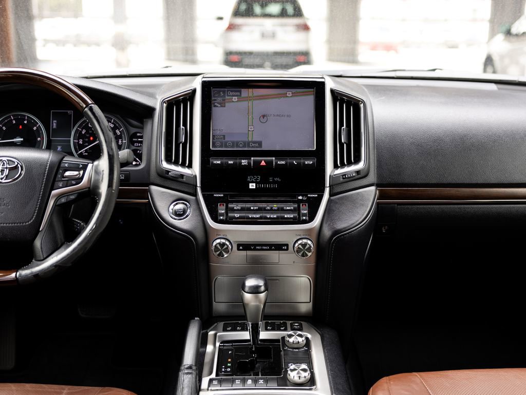 Used 2016 Toyota Land Cruiser AWD/4WD image 21