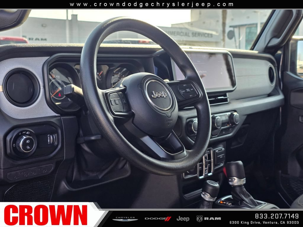 Used 2025 Jeep Gladiator Sport AWD/4WD image 20