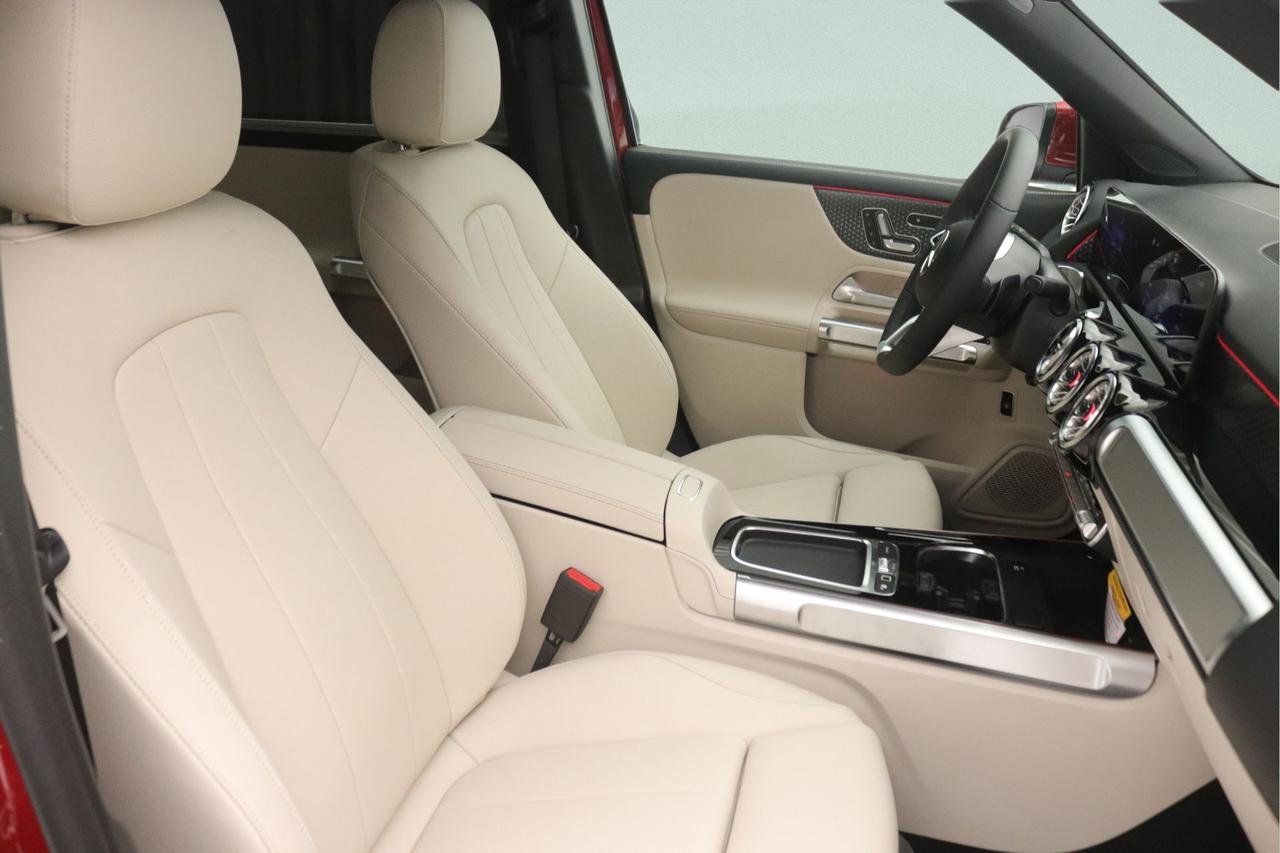 New 2026 Mercedes-Benz GLB 250 image 7