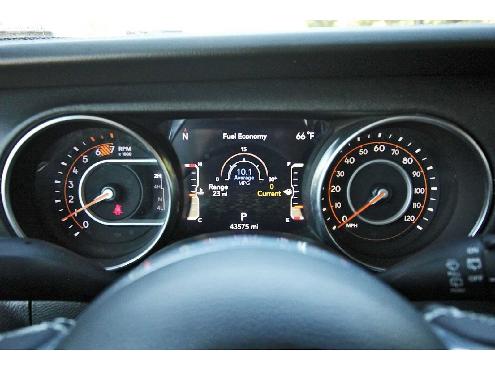 Used 2023 Jeep Wrangler Unlimited Sahara w/ LED Lighting Group AWD/4WD image 13