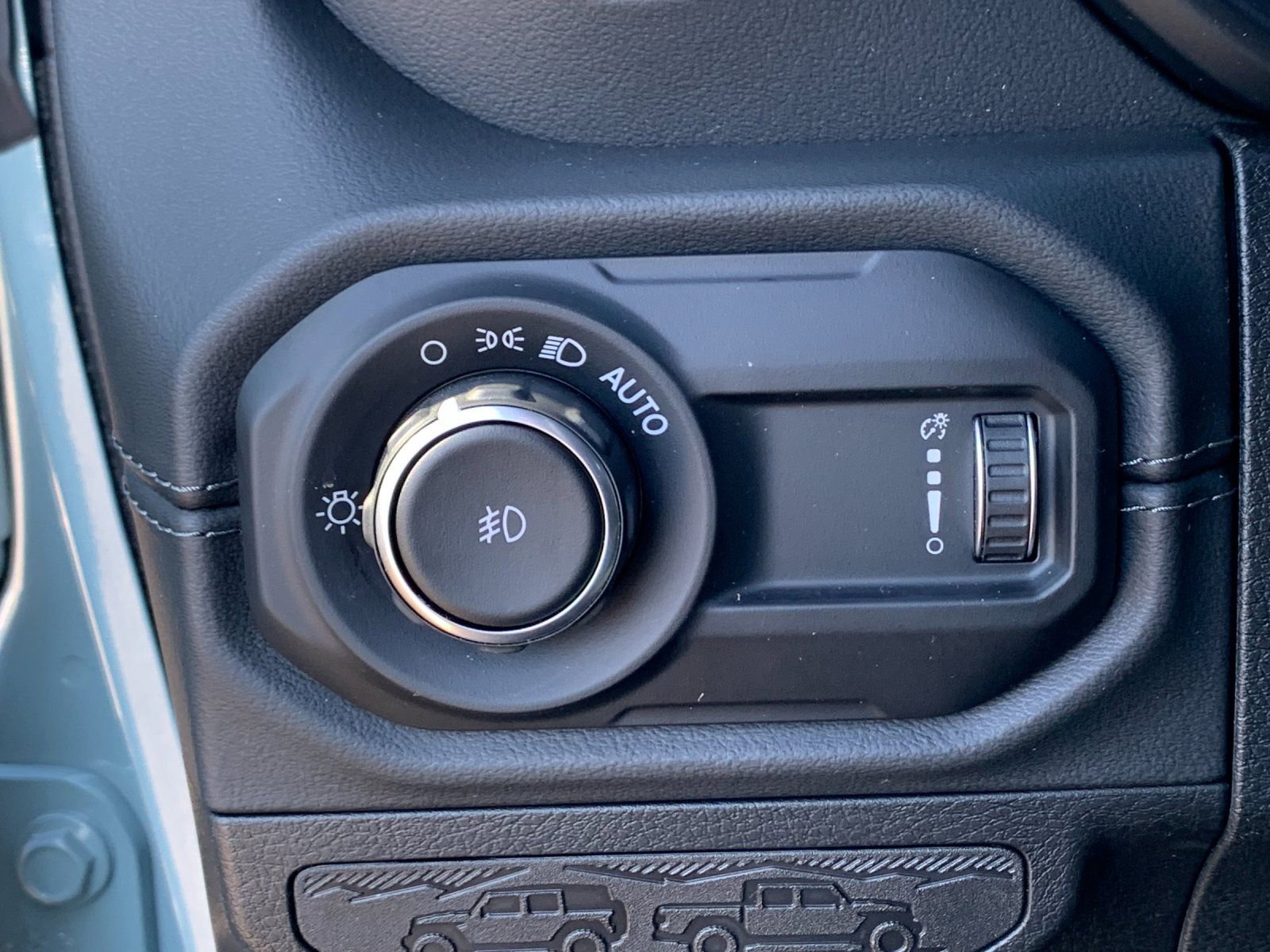 Used 2024 Jeep Wrangler Sahara w/ Technology Group image 31