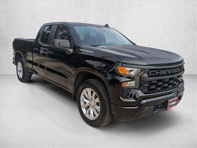 Used 2025 Chevrolet Silverado 1500 Custom image 3