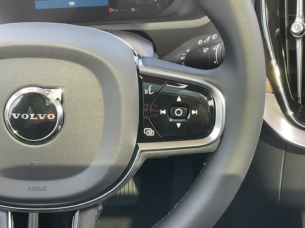 New 2027 Volvo XC90 B6 Plus AWD/4WD image 24