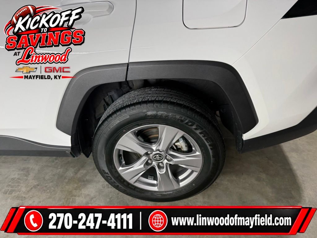 Used 2025 Toyota RAV4 XLE FWD image 7