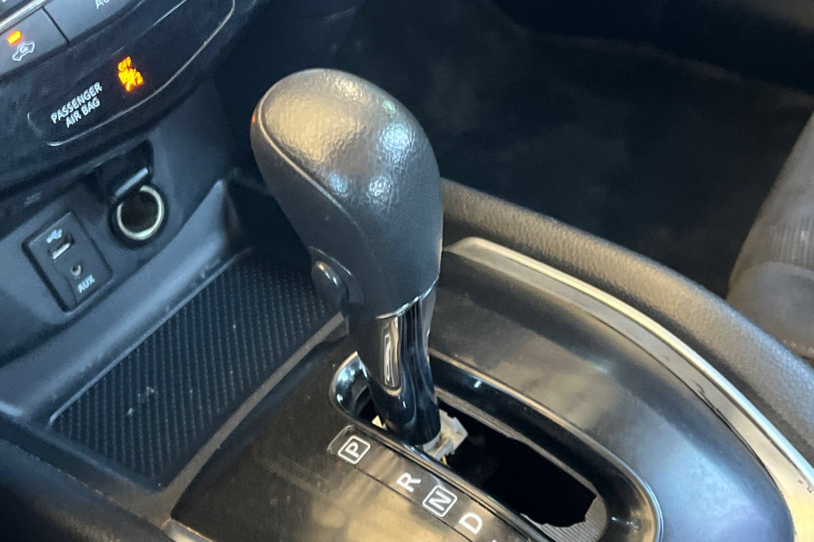 Used 2015 Nissan Rogue SV AWD/4WD image 21