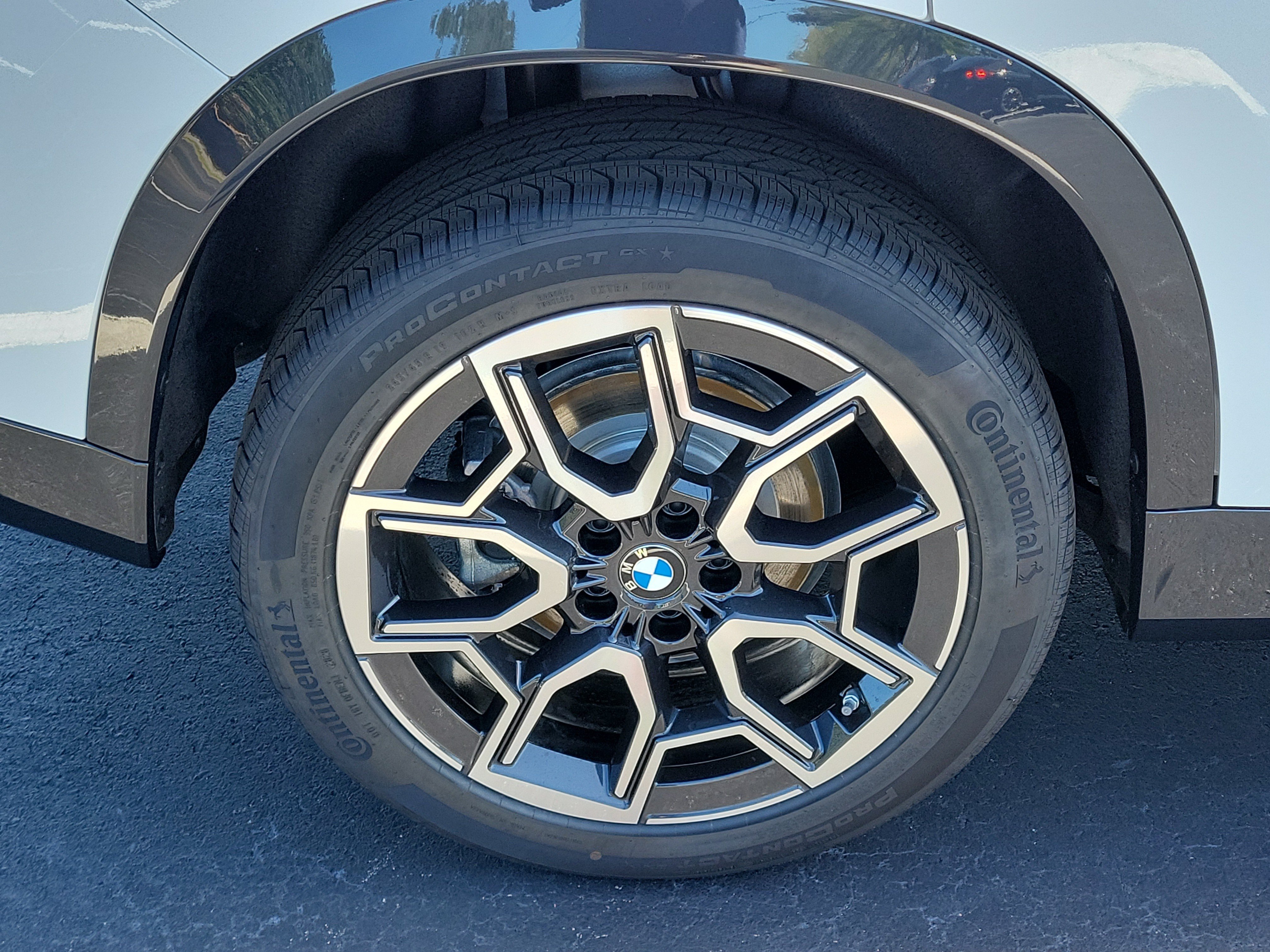 New 2027 BMW X1 xDrive28i w/ Technology Package AWD/4WD image 5
