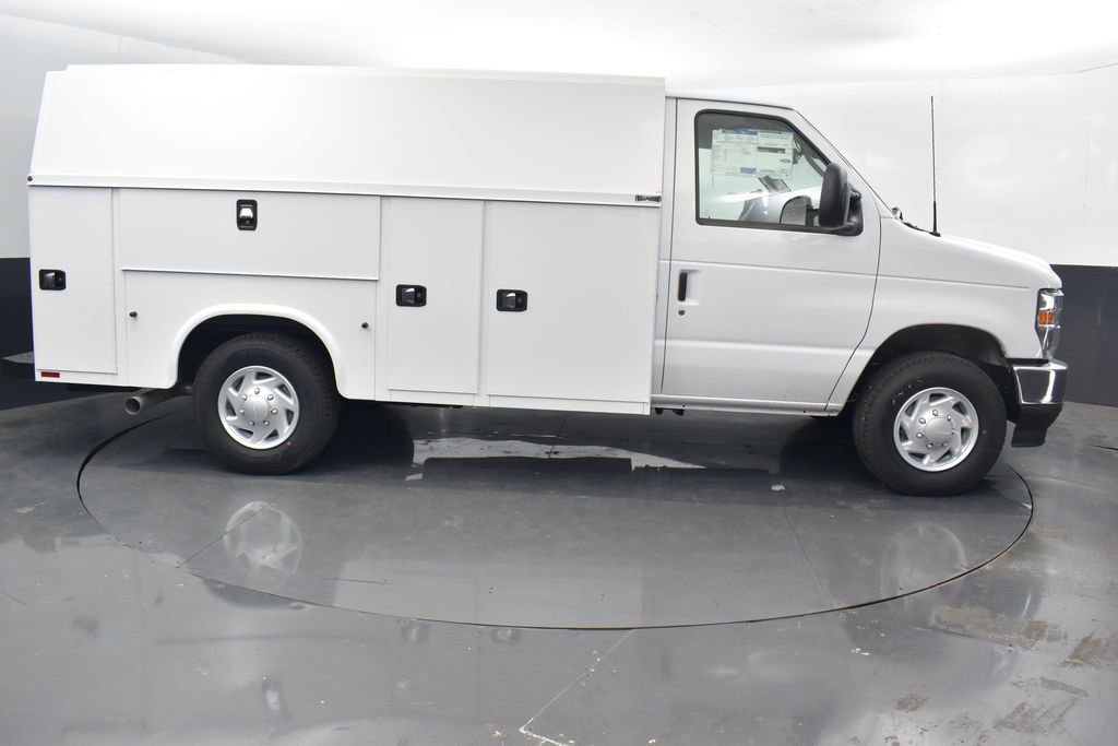 New 2026 Ford E-350 and Econoline 350 XL w/ Power Equipment Group image 3