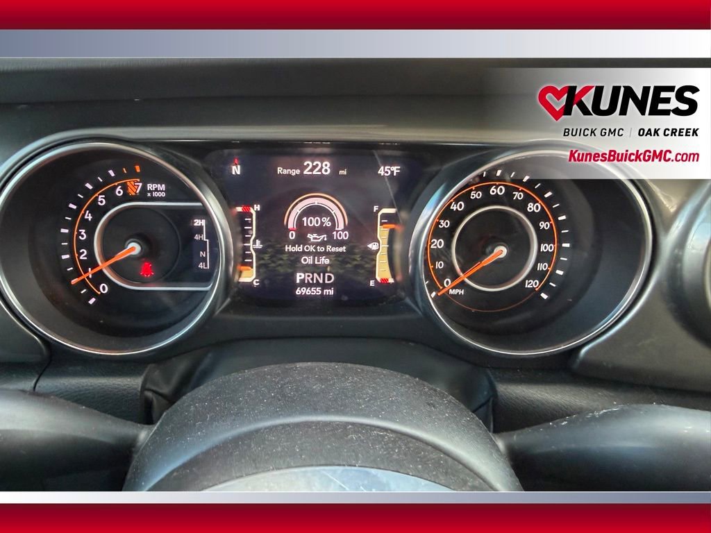 Used 2023 Jeep Gladiator Overland image 16