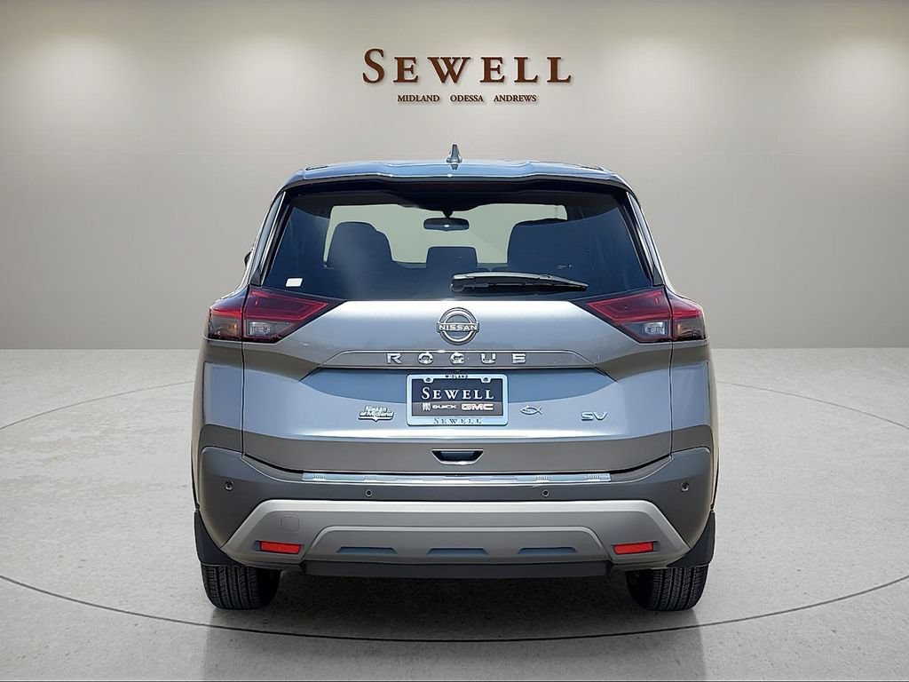 Used 2023 Nissan Rogue SV FWD image 4