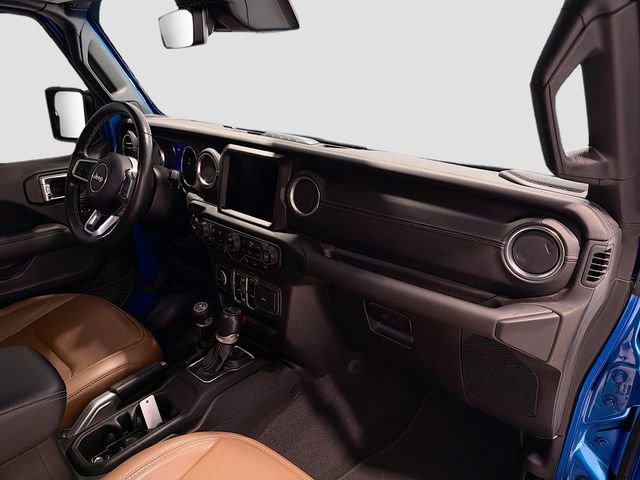 Used 2021 Jeep Wrangler Unlimited Sahara w/ Cold Weather Group AWD/4WD image 25