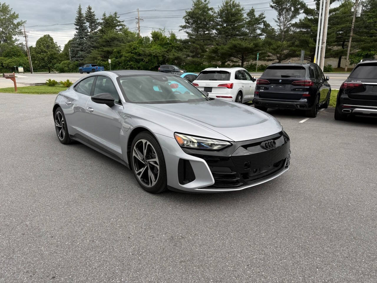 Used 2022 Audi e-tron GT Premium Plus w/ Performance Package AWD/4WD image 6