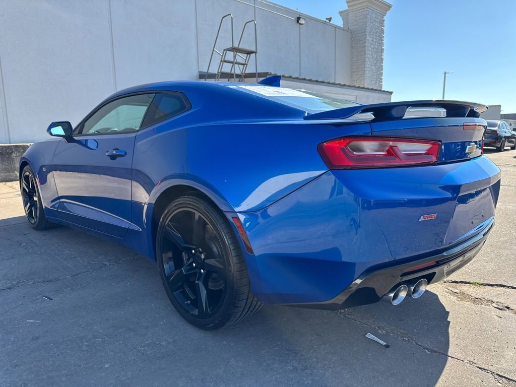 Used 2017 Chevrolet Camaro SS RWD image 2