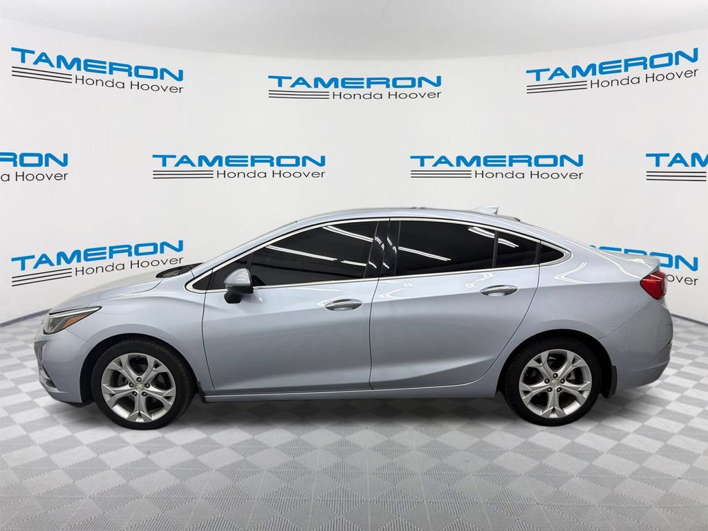 Used 2017 Chevrolet Cruze Premier FWD image 2
