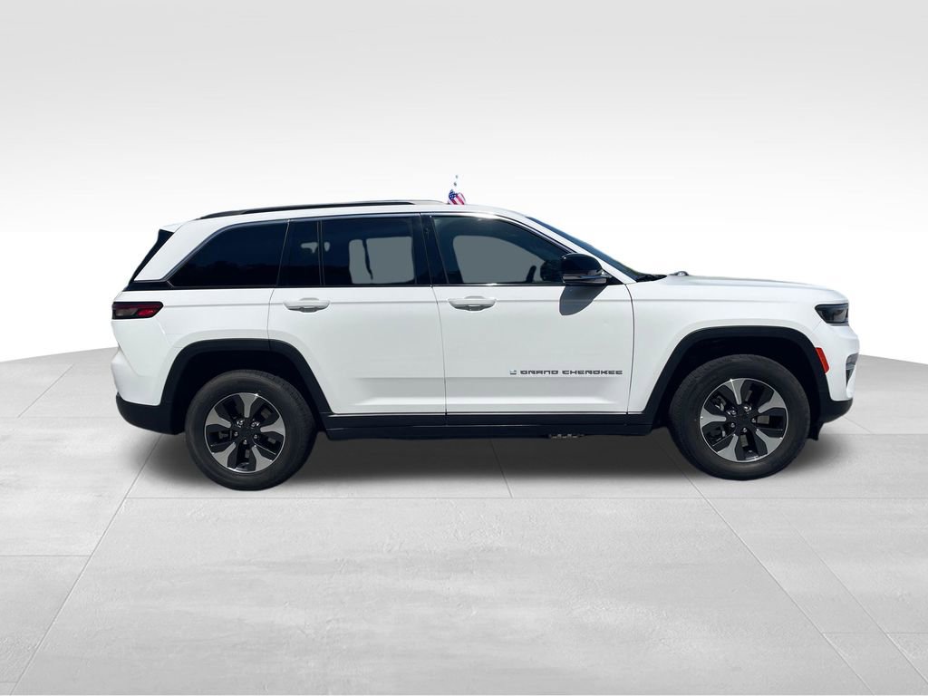 Used 2024 Jeep Grand Cherokee Limited 4xe AWD/4WD image 4