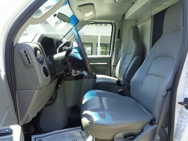 Used 2015 Ford E-350 and Econoline 350 Super Duty w/ Power Windows & Locks Group RWD image 10