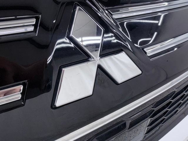 Used 2025 Mitsubishi Outlander SEL AWD/4WD image 12