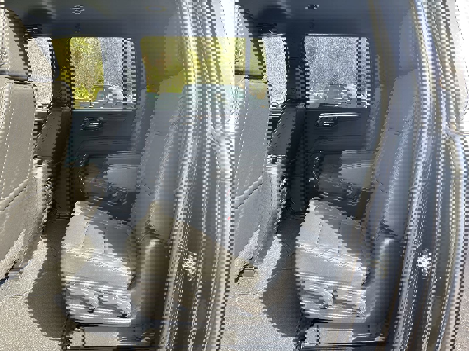 New 2026 Chevrolet Suburban LT w/ Comfort Package image 24