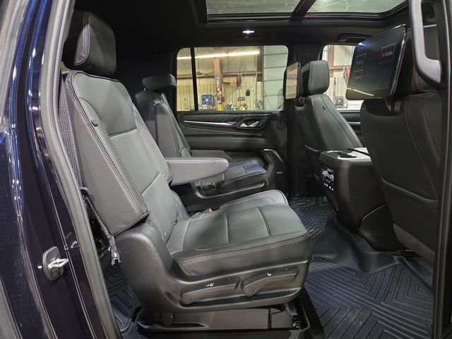 Used 2024 GMC Yukon XL Denali w/ Advanced Technology Package image 41