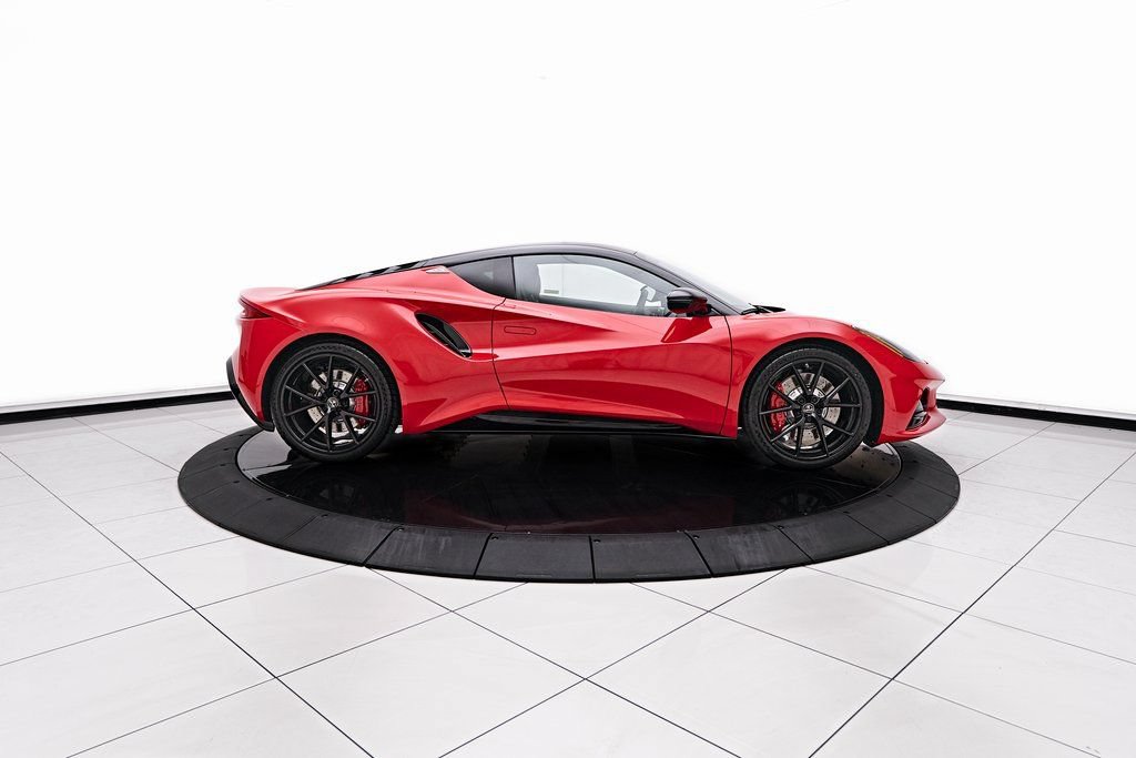 Used 2025 Lotus Emira RWD image 17