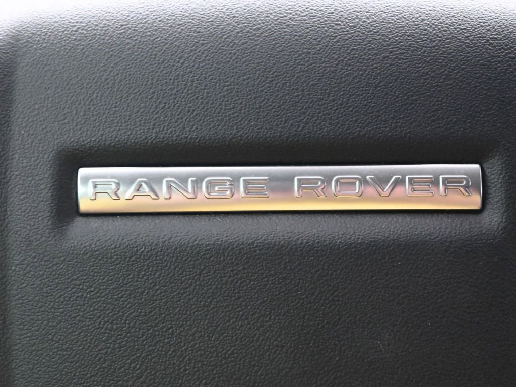 Used 2020 Land Rover Range Rover Evoque SE AWD/4WD image 22