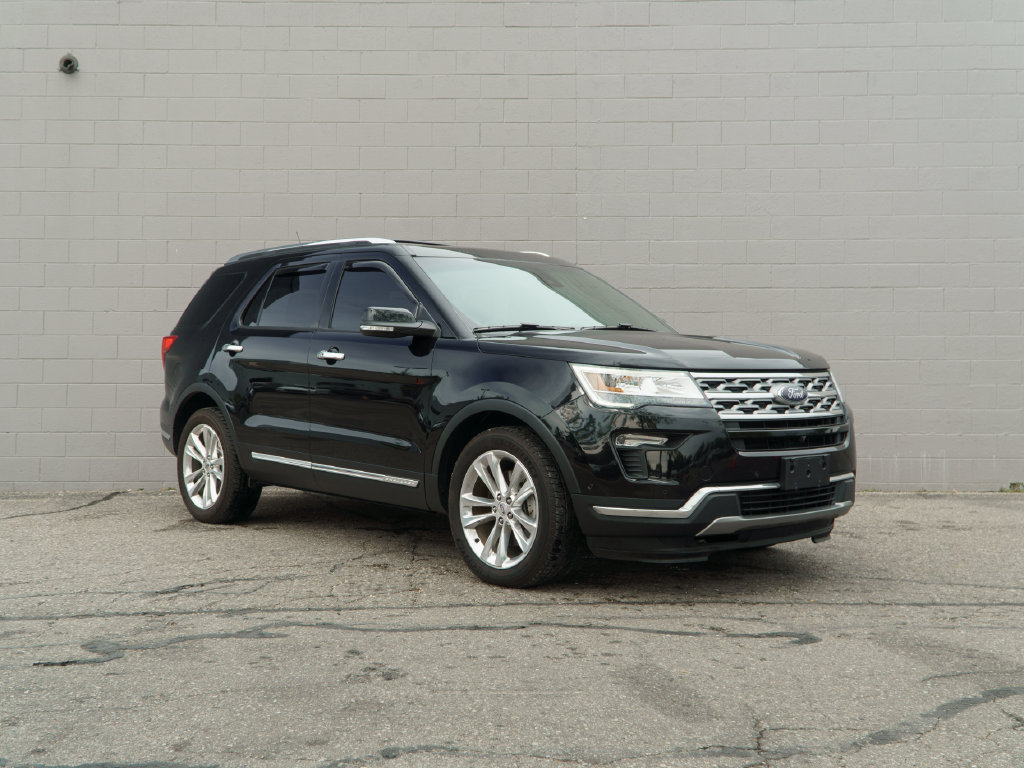Used 2018 Ford Explorer Limited w/ Equipment Group 301A AWD/4WD image 9