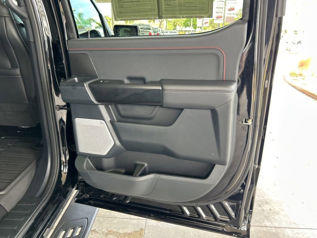 Used 2025 Ford F150 Raptor image 33