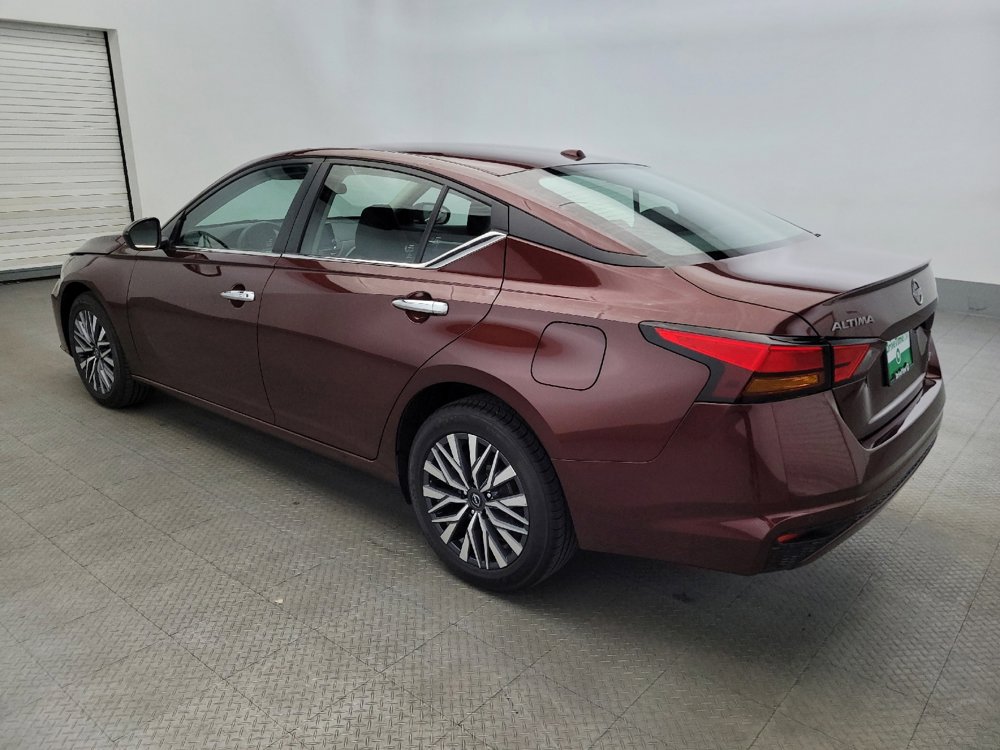 Used 2023 Nissan Altima 2.5 SV image 3