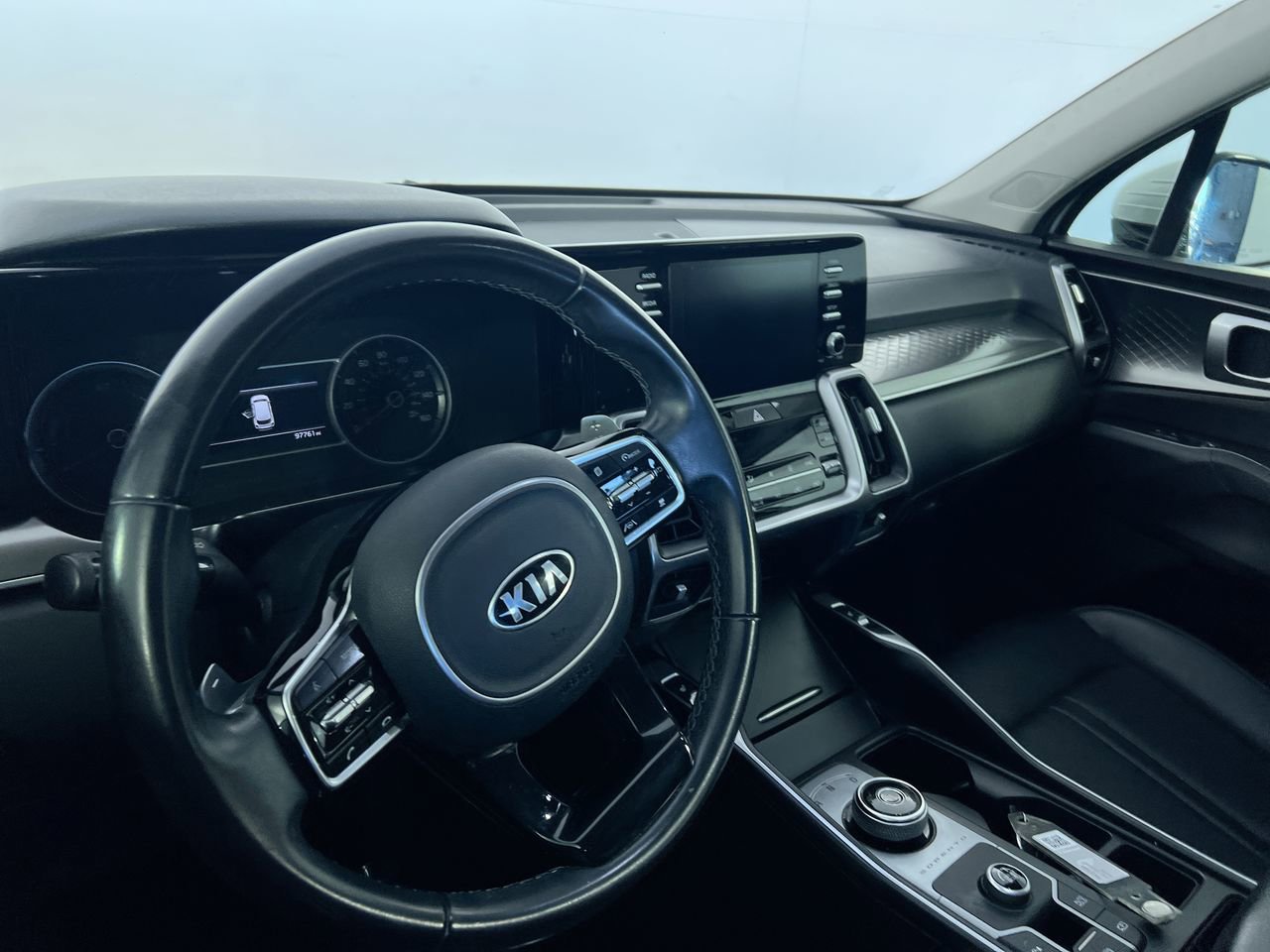 Used 2021 Kia Sorento EX FWD image 28