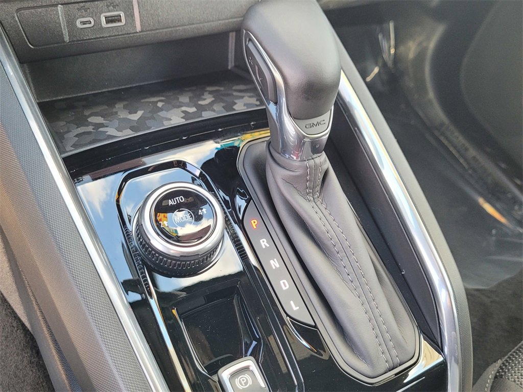 New 2026 GMC Canyon Elevation w/ Technology Package image 18