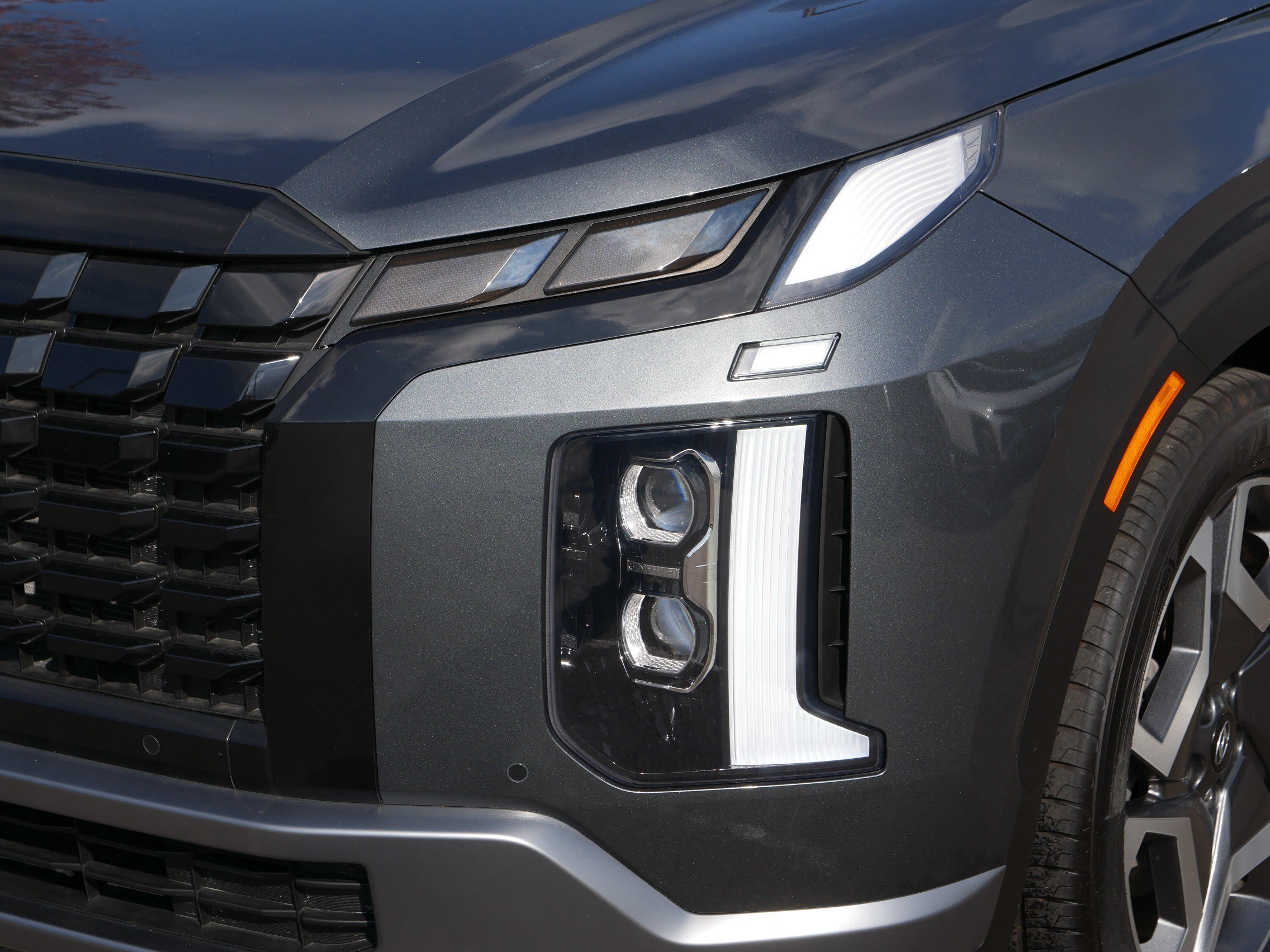 Certified 2024 Hyundai Palisade Limited AWD/4WD image 16