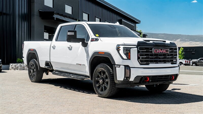 Used 2024 GMC Sierra 2500 AT4 AWD/4WD image 1
