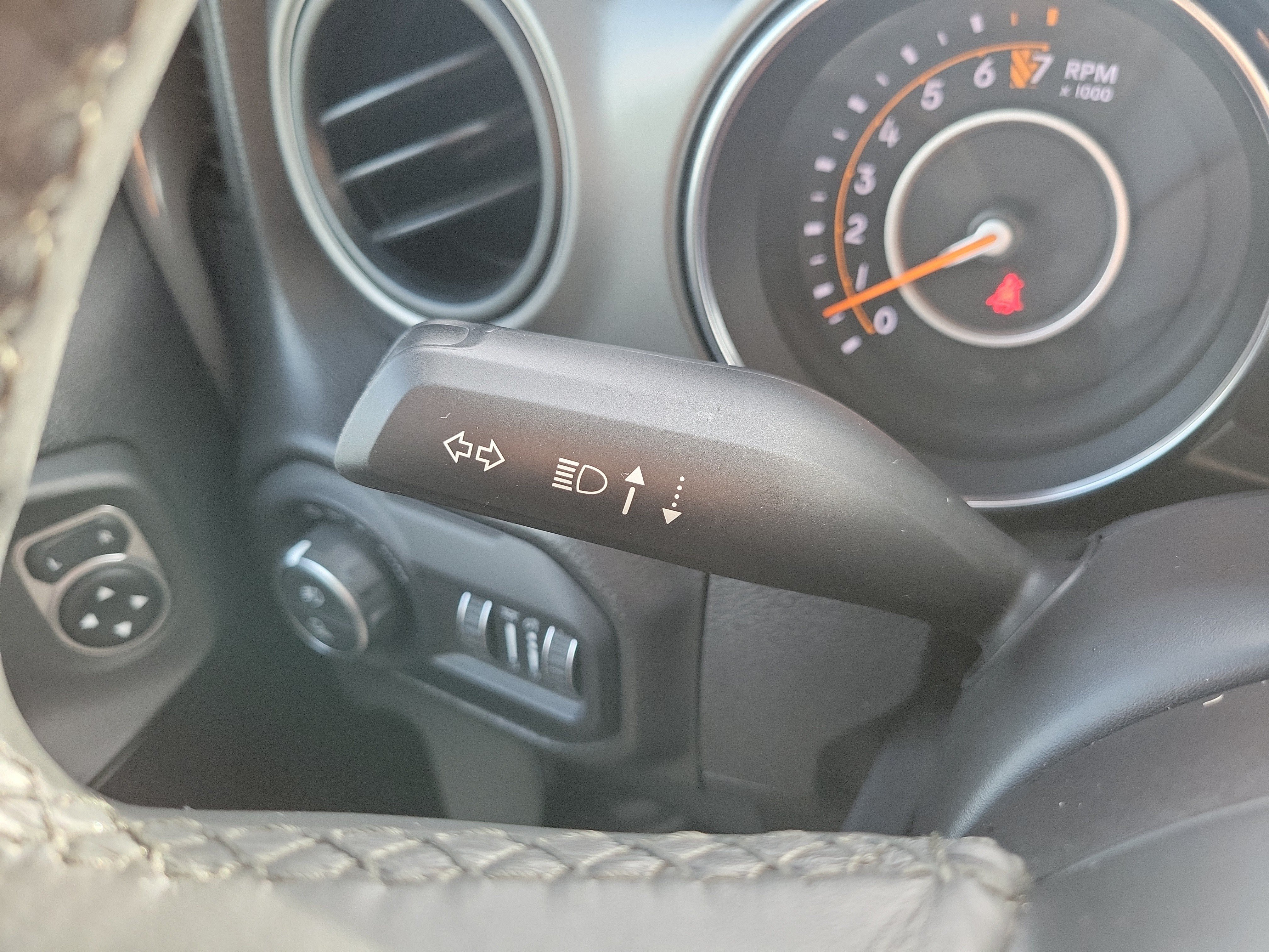 Used 2022 Jeep Gladiator Sport AWD/4WD image 27