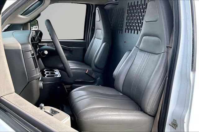 Used 2023 GMC Savana 2500 Extended RWD image 19