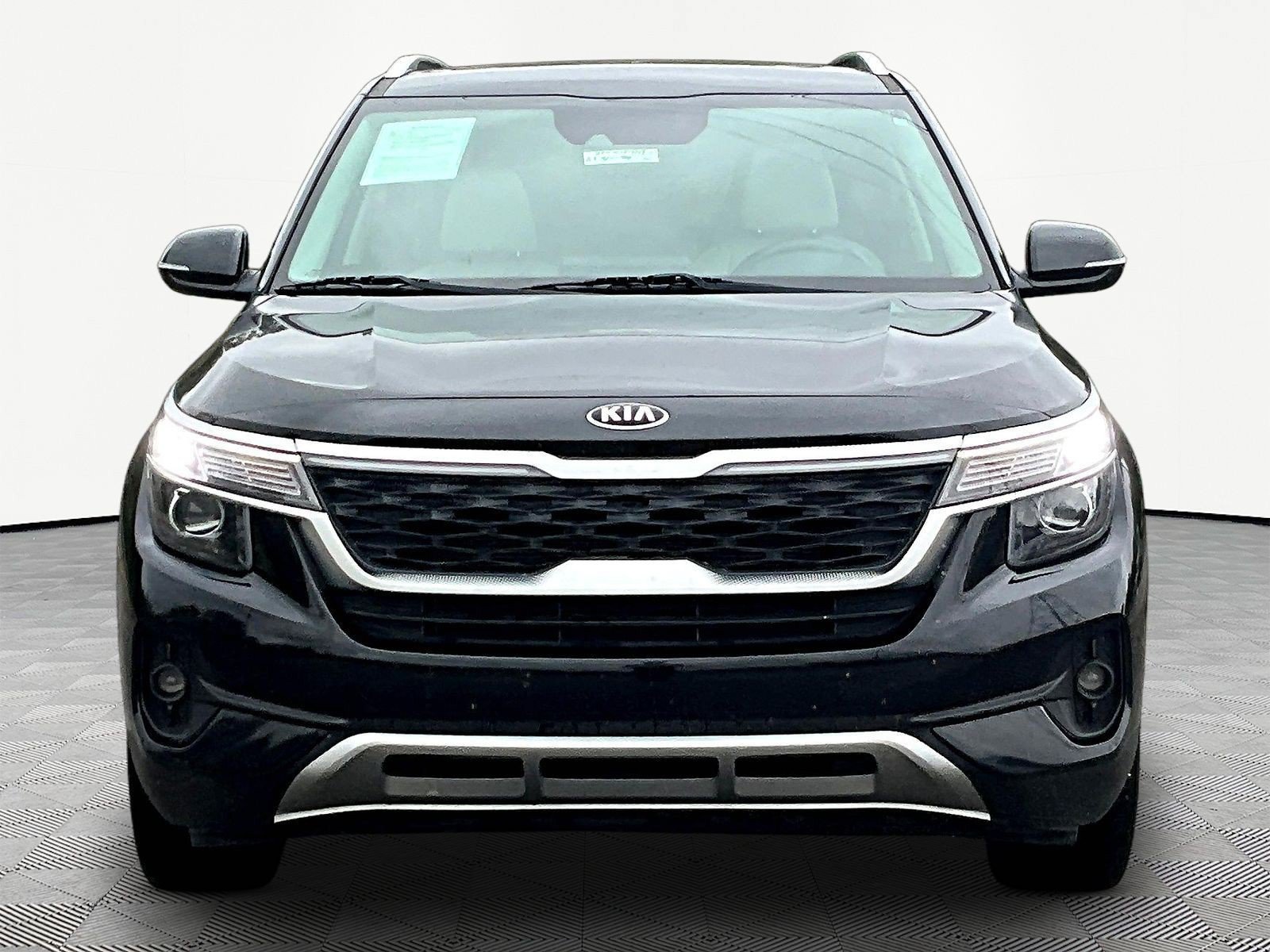 Used 2021 Kia Seltos EX AWD/4WD image 2