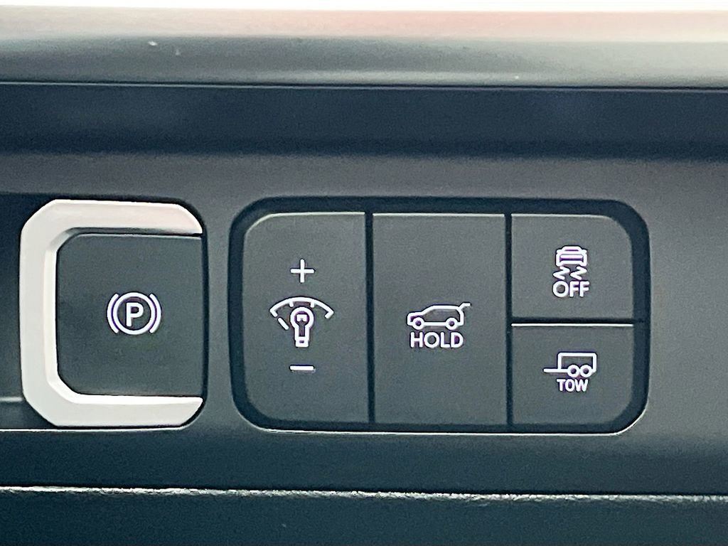 Used 2025 Hyundai Santa Fe XRT image 10