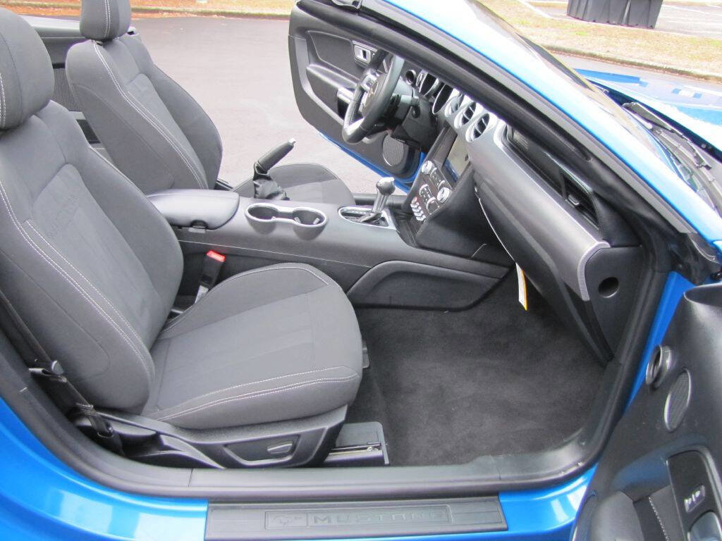 Used 2020 Ford Mustang Convertible w/ Equipment Group 101A RWD image 25