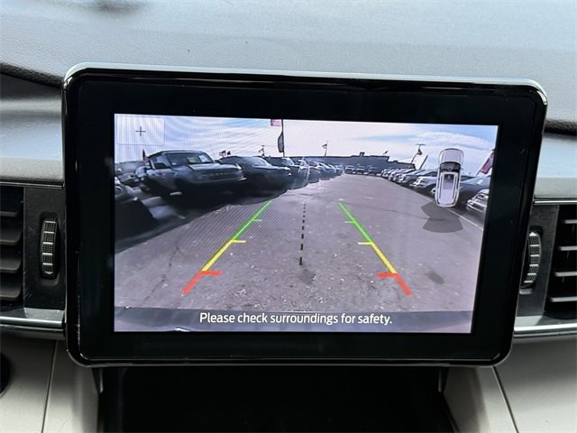 Certified 2022 Ford Explorer XLT w/ Equipment Group 202A image 13