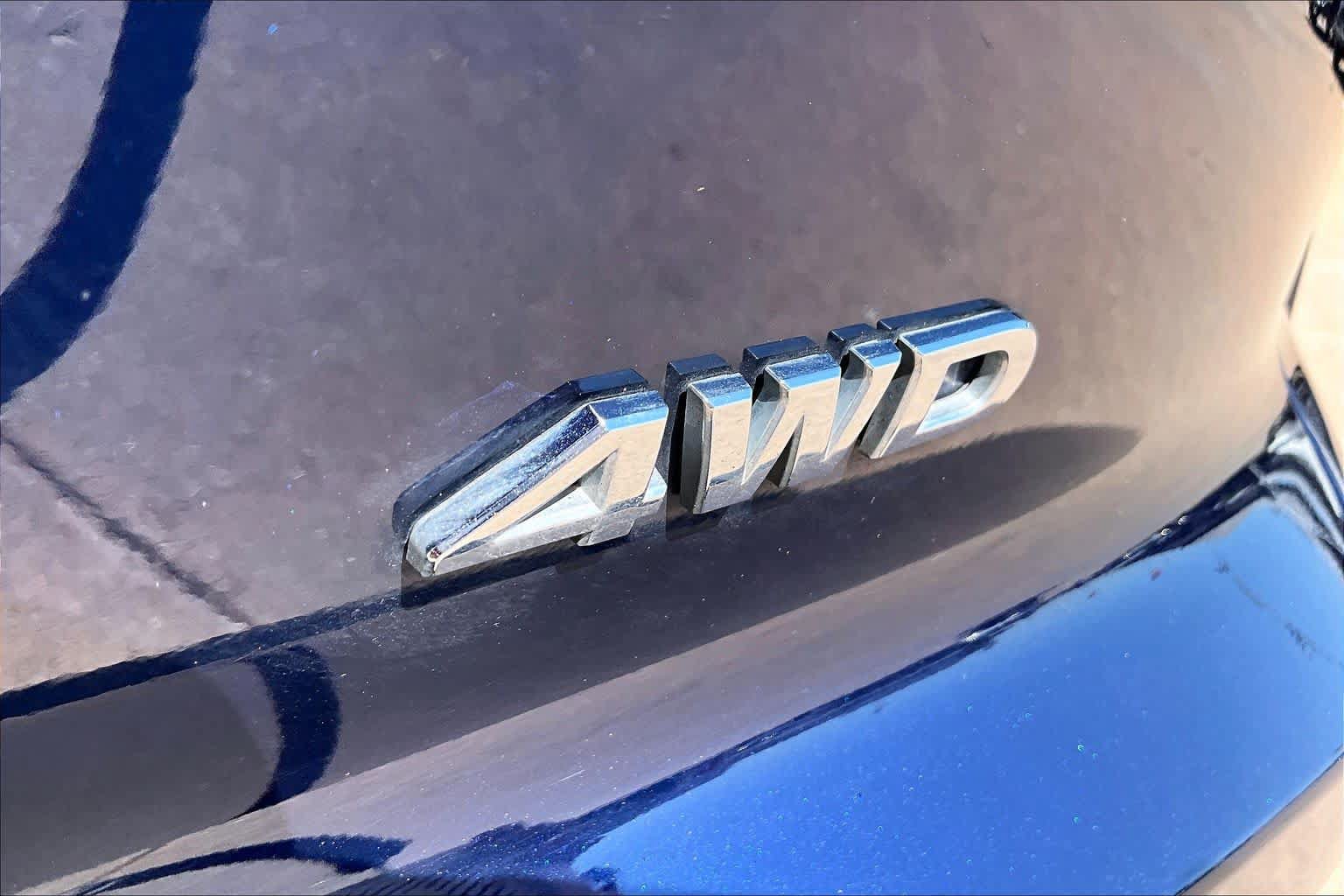 Used 2025 Nissan Pathfinder SV AWD/4WD image 9