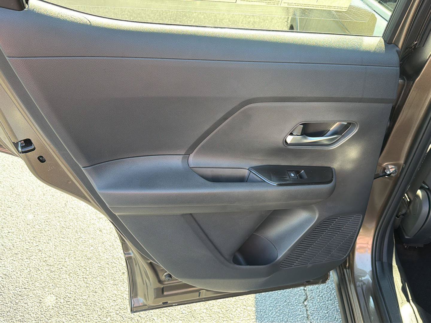 New 2027 Nissan Kicks SV FWD image 16