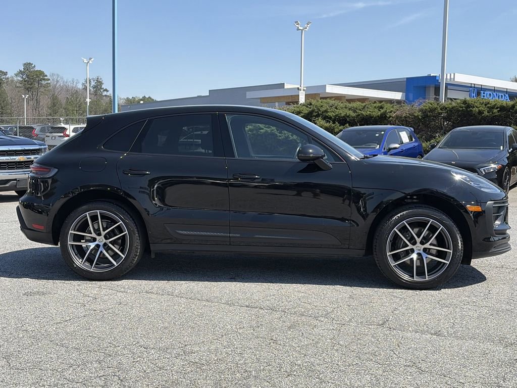 Used 2023 Porsche Macan image 25