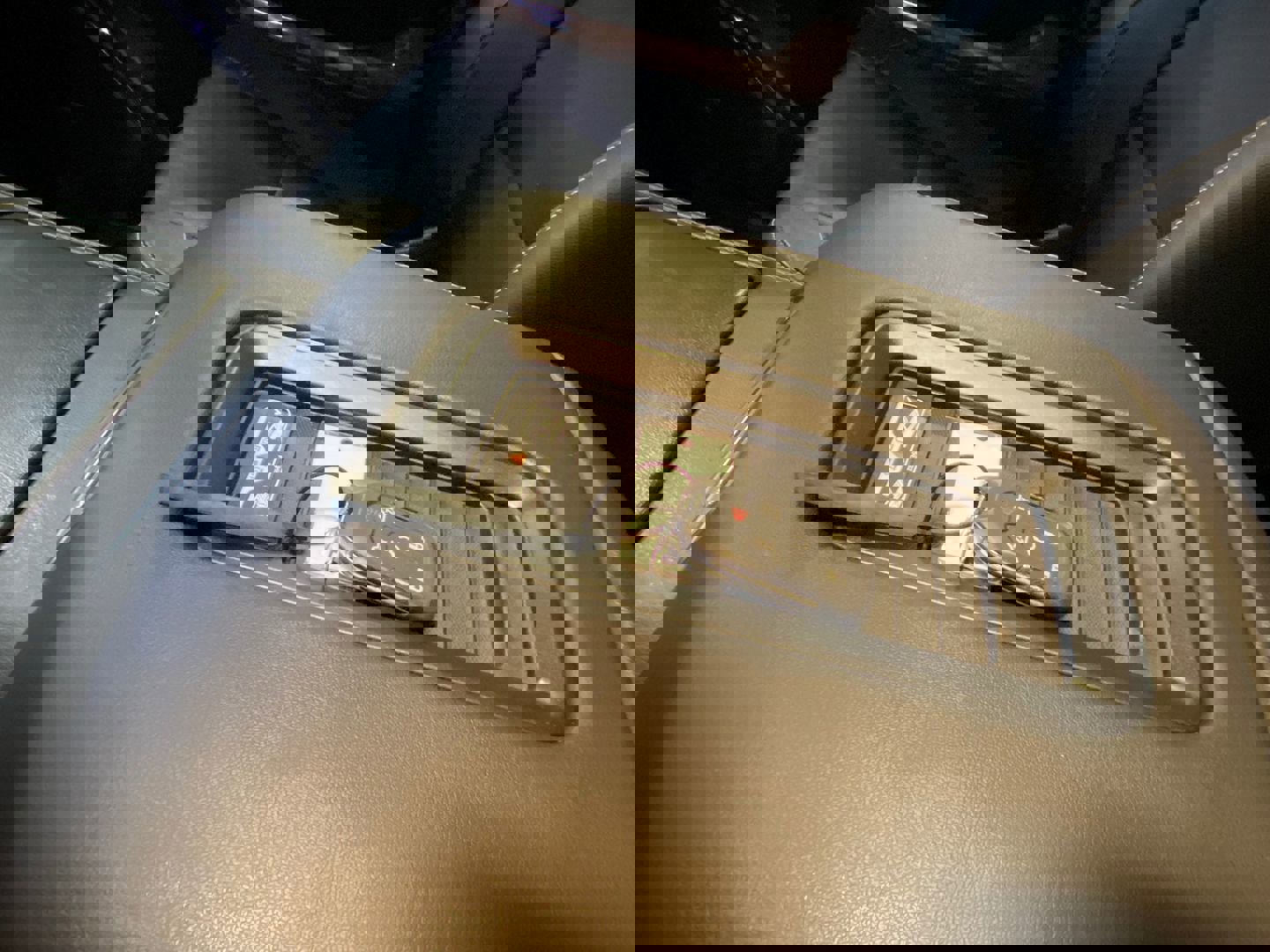 Used 2017 Chevrolet Suburban Premier image 31