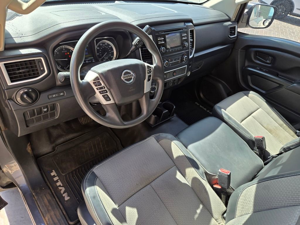 Used 2017 Nissan Titan S AWD/4WD image 7