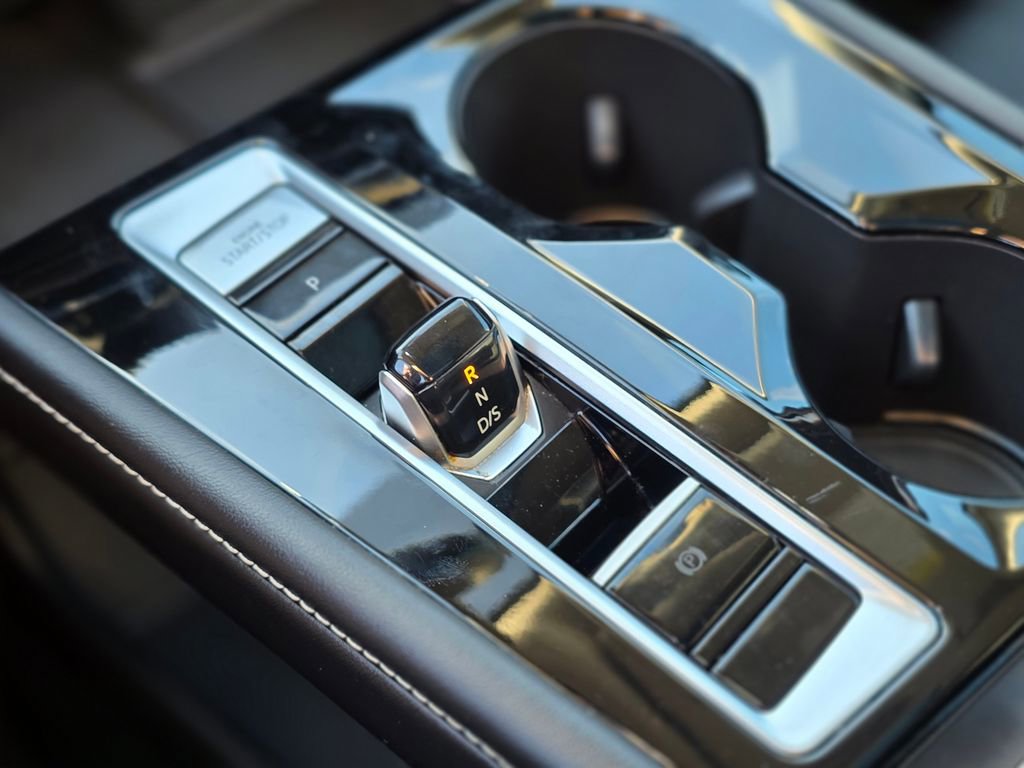 Used 2024 Volkswagen Atlas SEL Premium R-Line AWD/4WD image 37