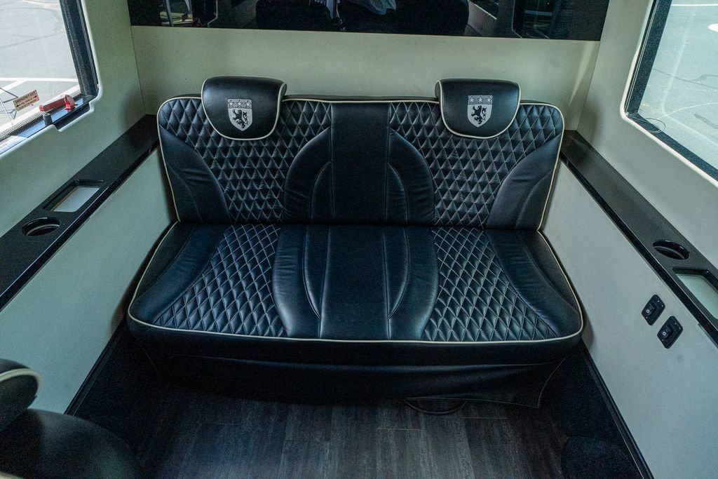 Used 2017 Mercedes-Benz Sprinter 2500 image 41