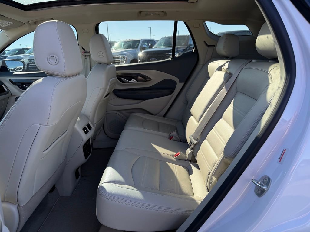 Used 2022 GMC Terrain Denali w/ Denali Premium Package image 9