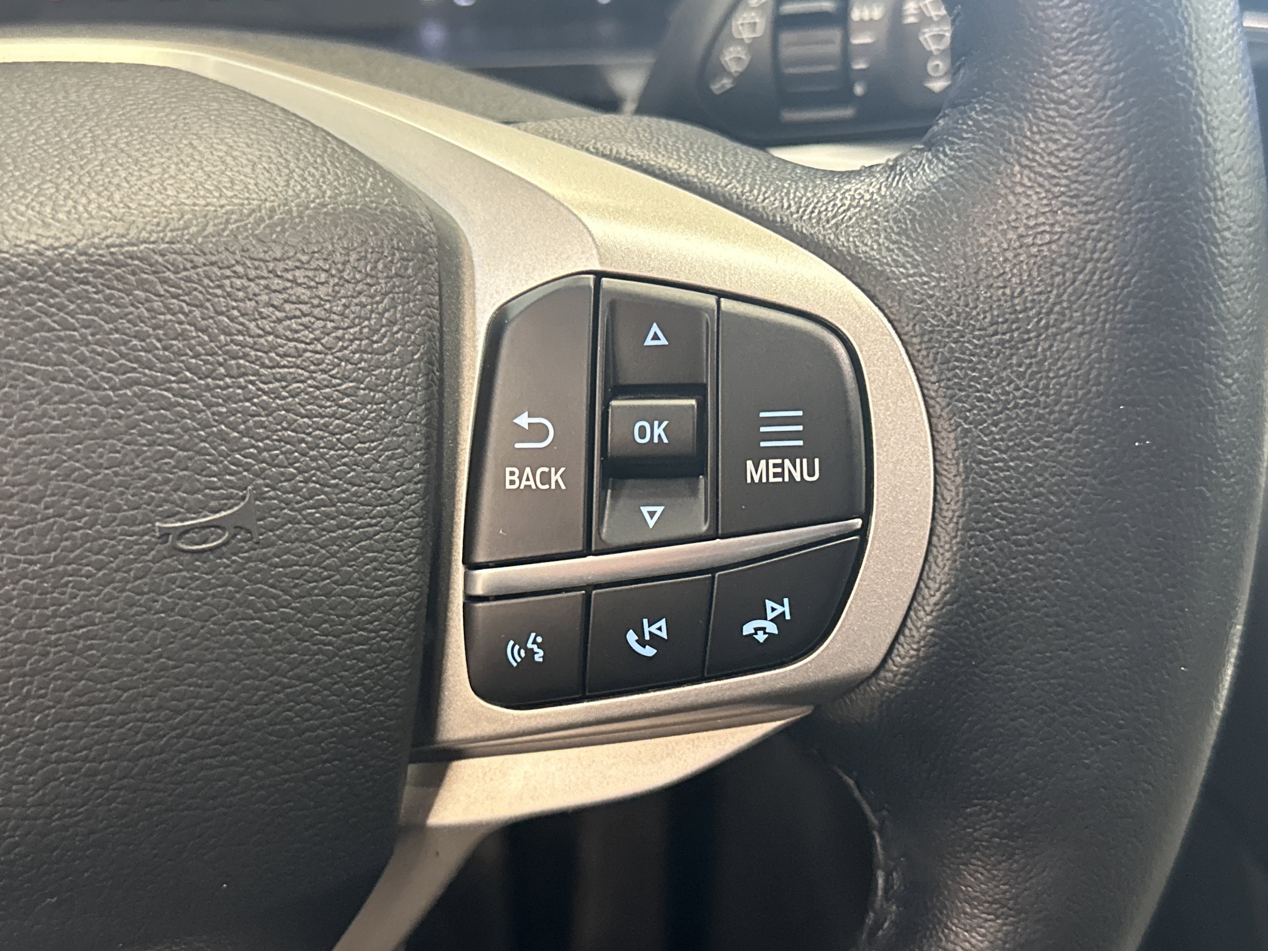 Used 2023 Ford Explorer XLT w/ Equipment Group 202A image 35